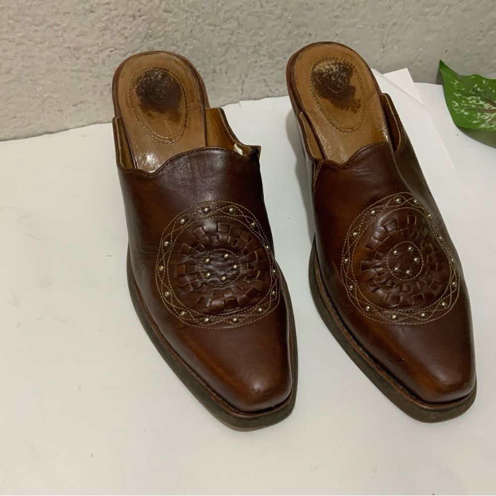 Ariat slip on medallion western studded mules SZ 6.5 B
